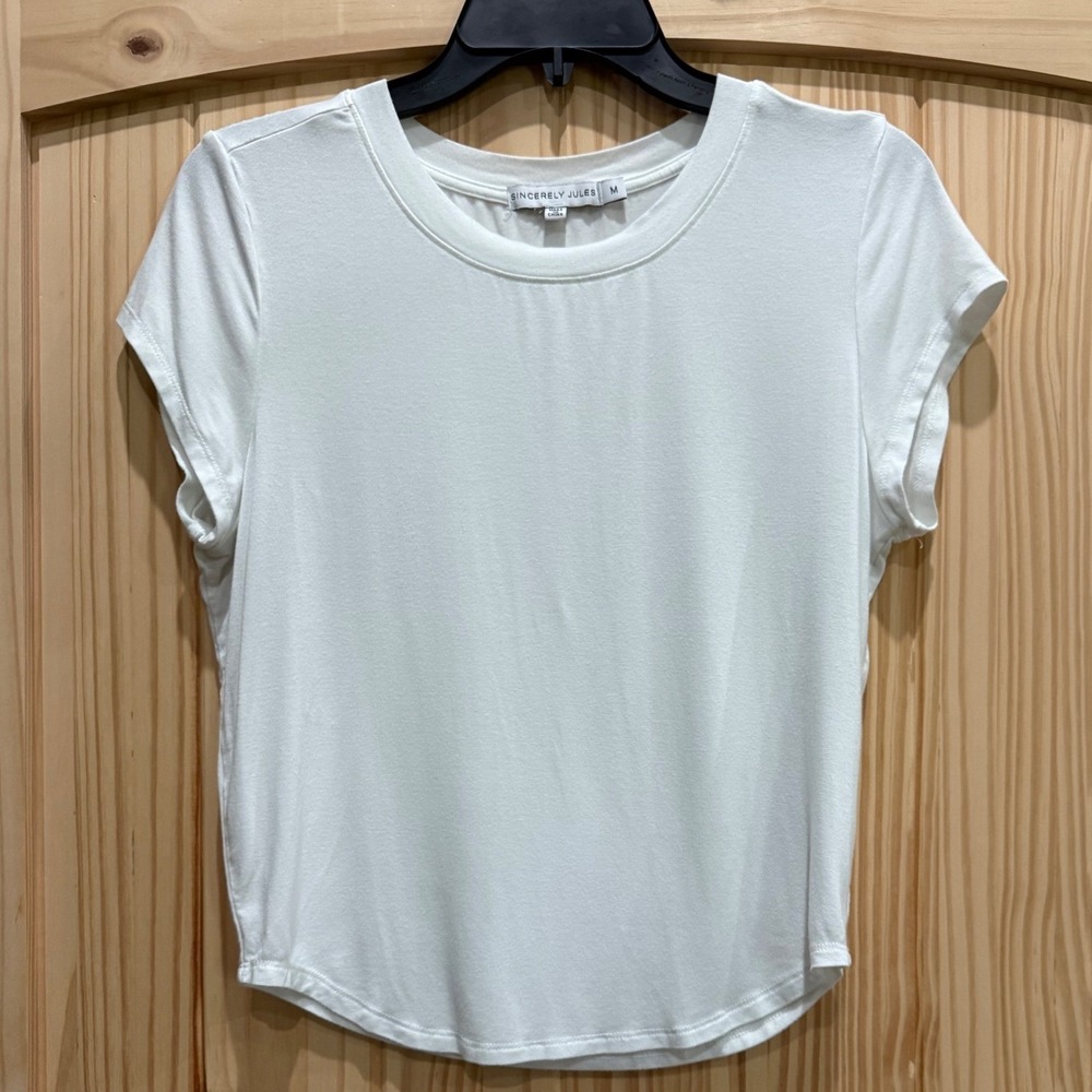 Sincerely Jules Womens White Short Sleeve Crew Neck Curved Hem Tee Shirt M